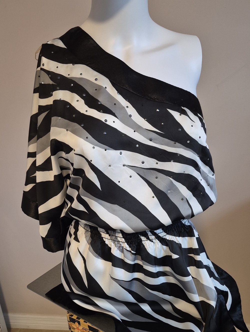 grass collection One-Shoulder Zebra Print Blouse in Black and White